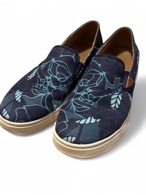 Women Navy Floral Slip-On Canvas Shoes